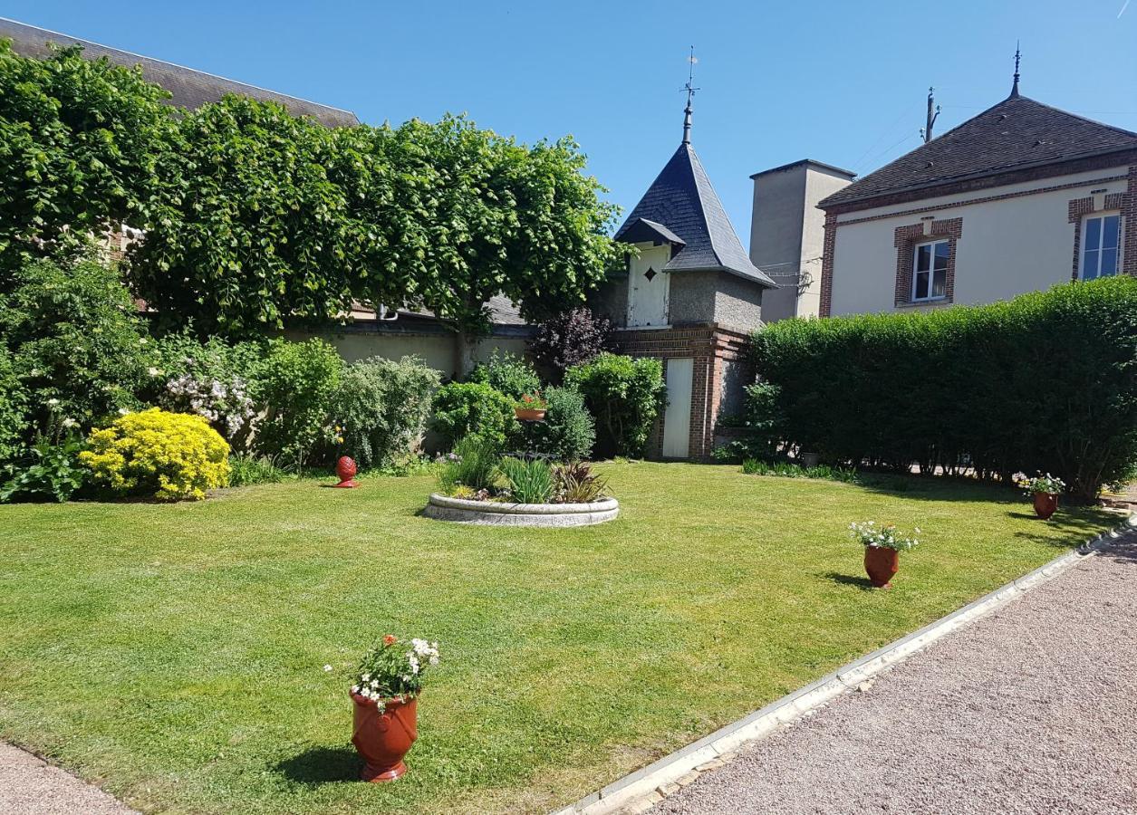 Le Clos Saint-Germain Rugles Экстерьер фото
